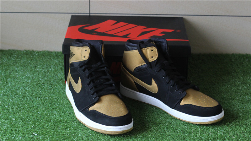 Air Jordan 1 I Retro High OG Black Gold Metallic